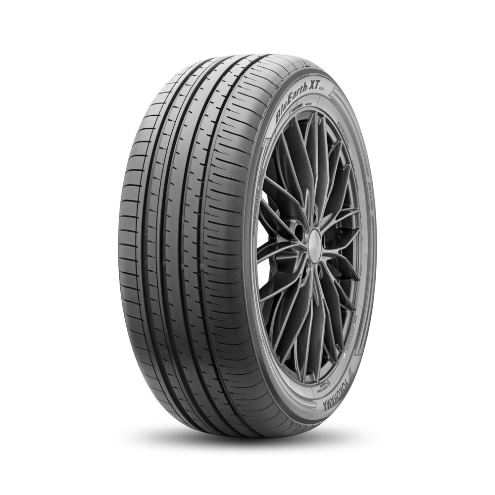 Yokohama AE61 215/70 R16 100H